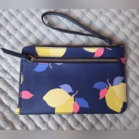🎉2xHP🎉Kate Spade Cameron Wristlet in Lemon Zest - Picture 2 of 5